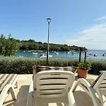 Villamar Beachfront With Free Private Parking Apartmán Rabac
