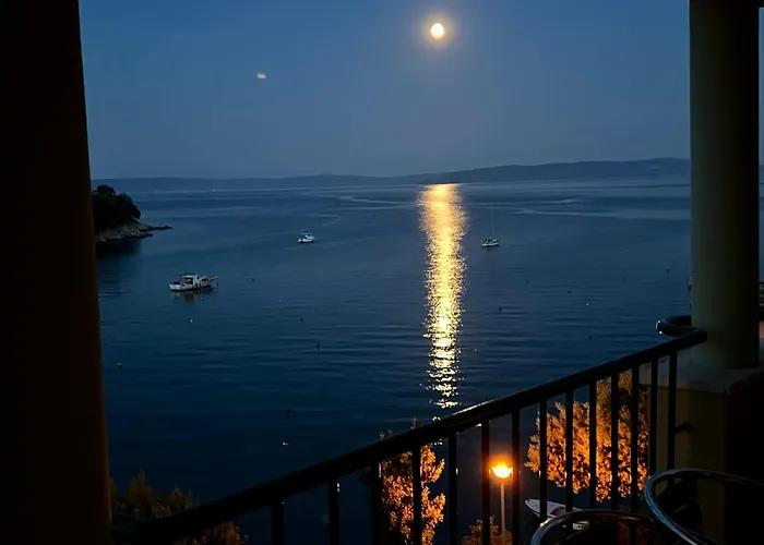 Villamar Beachfront With Free Private Parking * Rabac