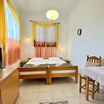 Villamar Beachfront With Free Private Parking Apartament Rabac