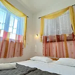 Villamar Beachfront With Free Private Parking Apartament Rabac