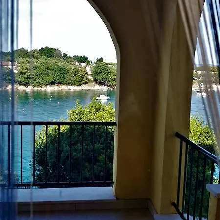 Villamar Beachfront With Free Private Parking * Rabac