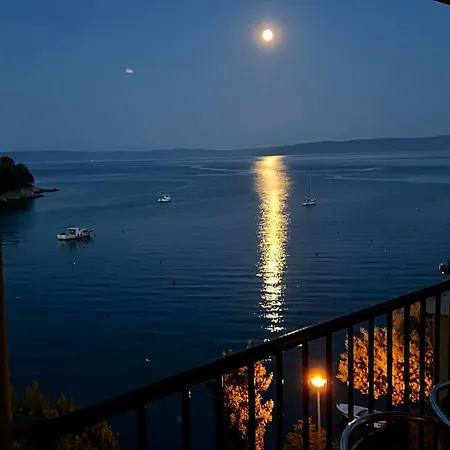 Villamar Beachfront With Free Private Parking * Rabac