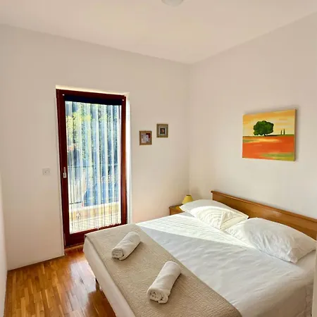 Villamar Beachfront With Free Private Parking Rabac