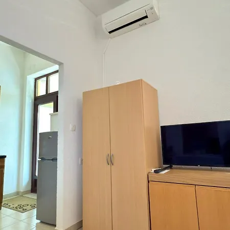 Villamar Beachfront With Free Private Parking * Rabac