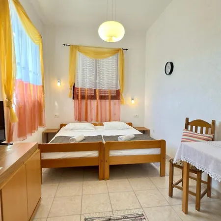 Villamar Beachfront With Free Private Parking Apartamento Rabac