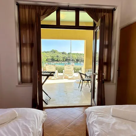 Villamar Beachfront With Free Private Parking * Rabac
