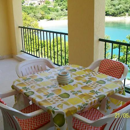 Villamar Beachfront With Free Private Parking Apartament Rabac