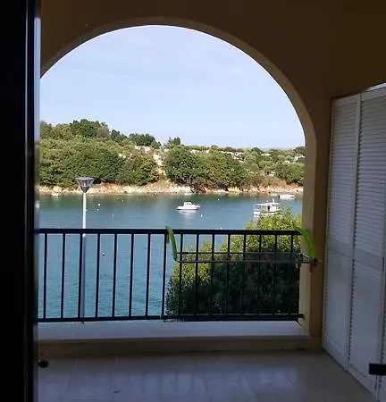 Villamar Beachfront With Free Private Parking Apartament Rabac