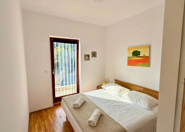 Villamar Beachfront With Free Private Parking ראבץ