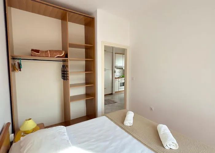 Villamar Beachfront With Free Private Parking ראבץ