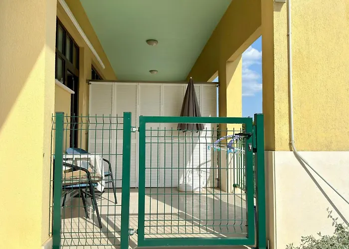 Villamar Beachfront With Free Private Parking * ראבץ