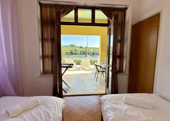 Villamar Beachfront With Free Private Parking * ראבץ